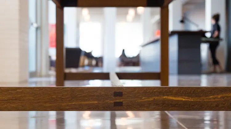 Silla Marfa Book Table